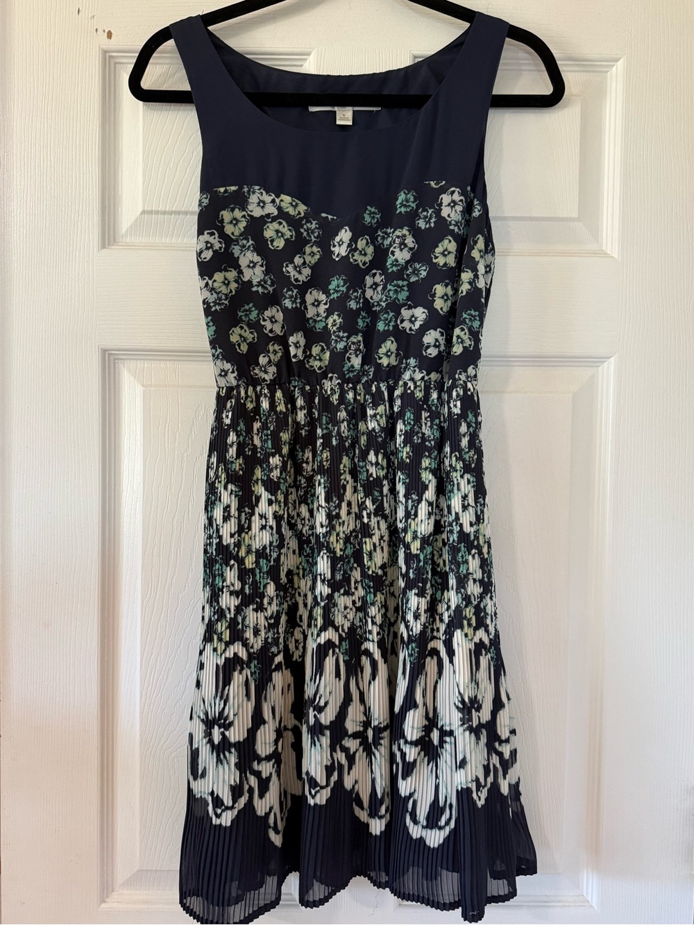 LC Lauren Conrad Navy Floral Pleated Midi Dress-Size 6